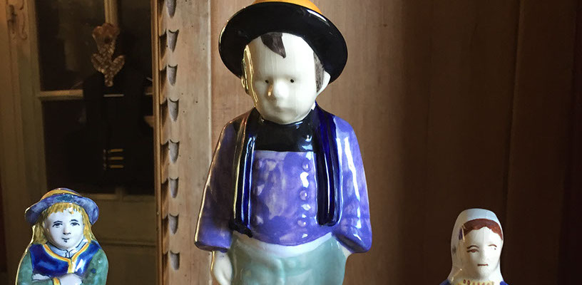 Vente faience personnage sonneur en faience de Quimper